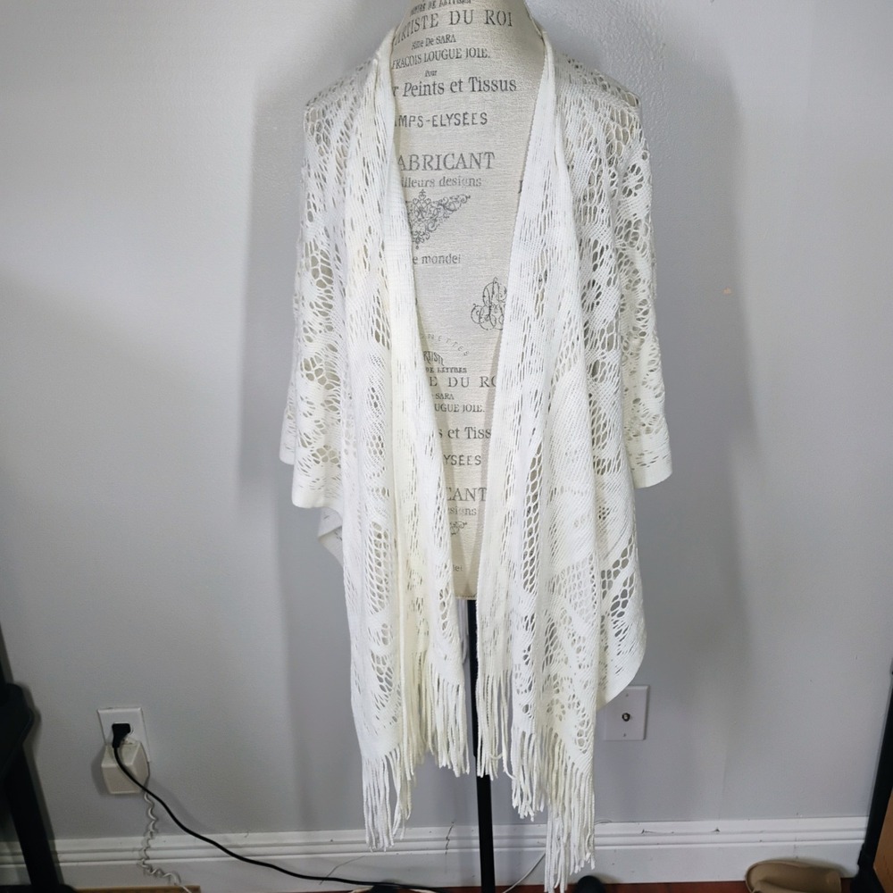 Vintage Butterfly Crochet Knit Shawl Womens One Size Ivory Boho Fairy Grannycore - Picture 6 of 11